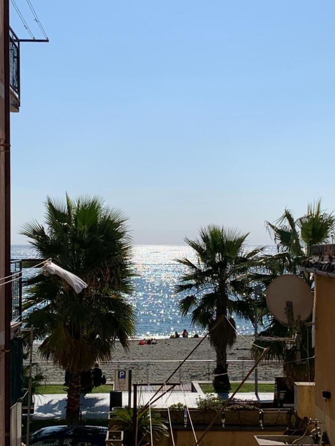 Casa Erika Fronte Mare Apartment Varazze Exterior photo